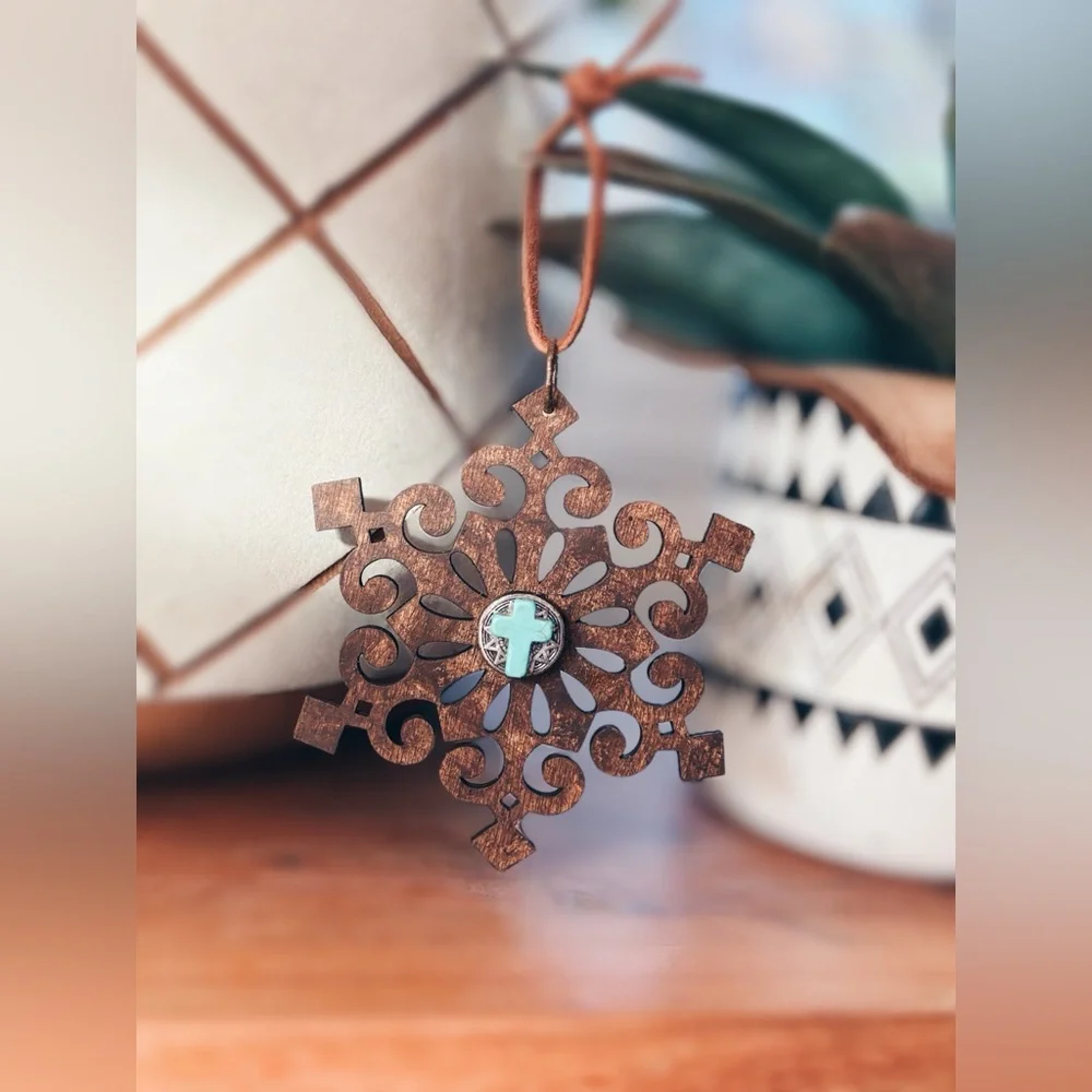 Ornaments Rustic Snowflake Cross Set of Five